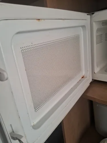 Micro-ondas com defeito 