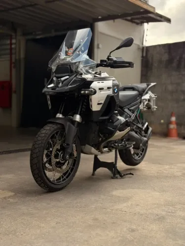 BMW R1300 Adventure Triple Black 25/25