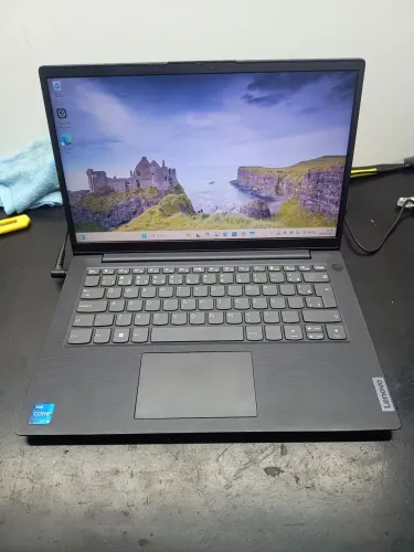 Lenovo V14, 14 Polegadas , i5-11th, 16Gb, SSD NvME 256Gb, WINDOWS 11 PRO Original