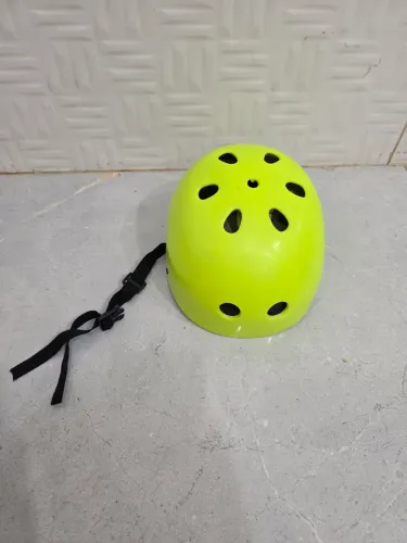 Capacete Traxart Coquinho Amarelo Neon / Verde Fluorescente
