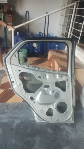 Porta Ecosport 2013.. Lado esquerdo Trazeiro com borracha e fechadura