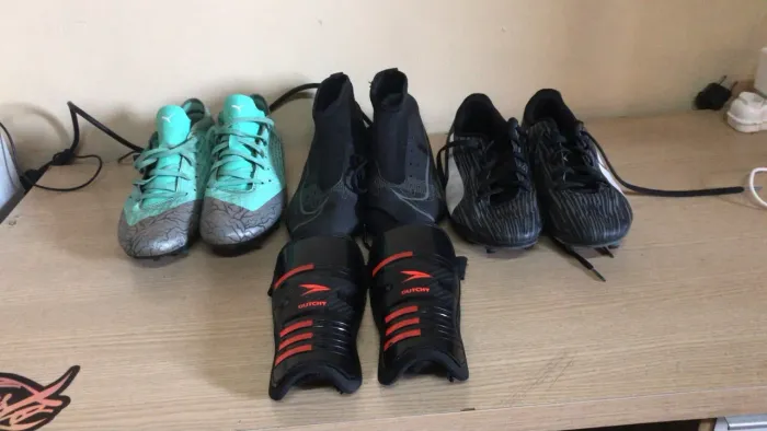 3 chuteiras usadas numero 38 