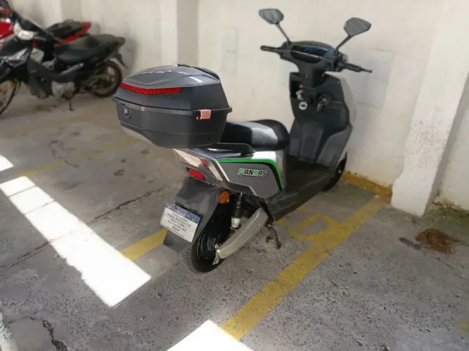Moto elétrica nova 1500w marca PANDA