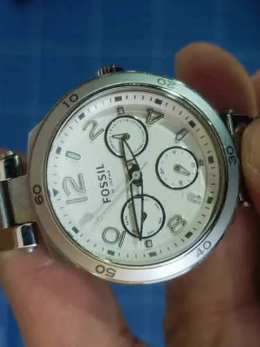 Relógio Fossil Feminino aço inox fundo branco 50m