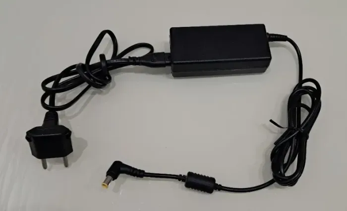 Fonte Carregador Lg Tv M2431d-ps Modelo Pa-1650-64 Preto
