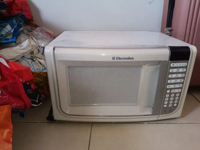 Microondas Eletrolux 31L