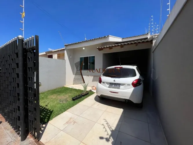 Casa à Venda em Jardim Ouro Verde III, Sarandi - PR