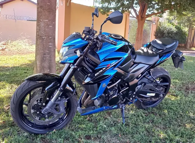 Suzuki GSX S 750