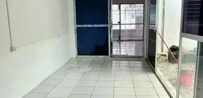 Alugo ótima Casa com 8 quartos no Bairro da Madalena / Recife