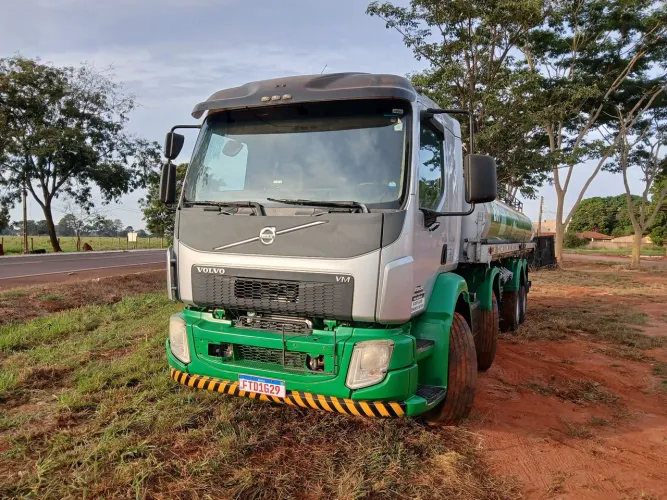 volvo vm 270 automático