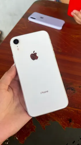 iPhone XR 