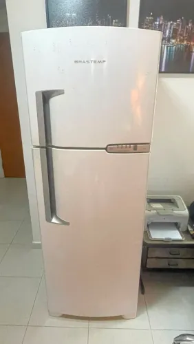 Geladeira Brastemp Frost Free Duplex 352 litros Branca com Porta-Latas Removível - 110V