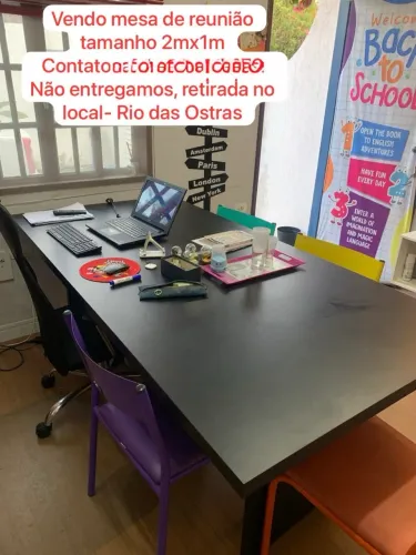 Mesa de reunião 