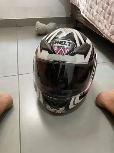 Capacete Helt Semi-novo