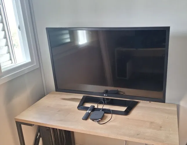 Televisor LG 42' + Xiomi mibox tv