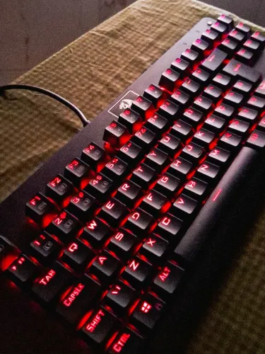 Teclado Mecânico Gamer Redragon Switch Brown/Marrom