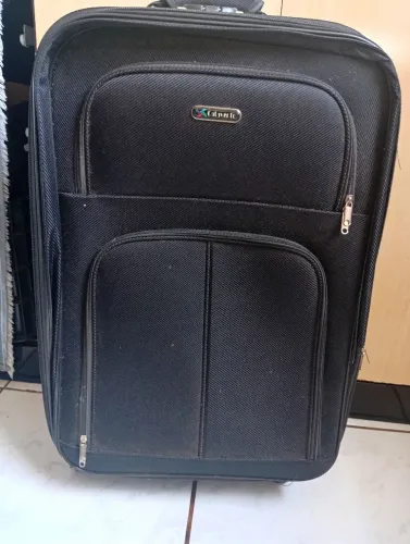 Mala de viagem grande semi nova