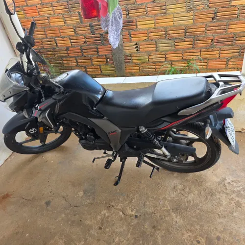 Vendo dk 150 ou troco por carro mas novo