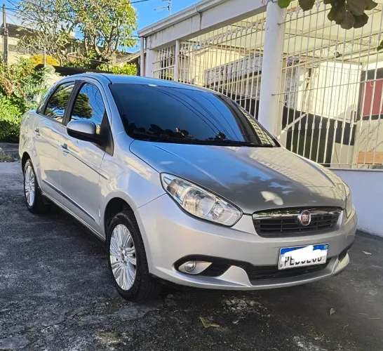 Fiat Grand Siena Essence 1.6 Flex 16V 2016