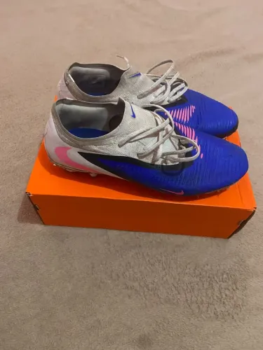 Chuteira nike 1°linha