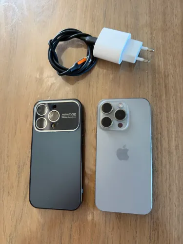 iPhone 15 Pro Perto