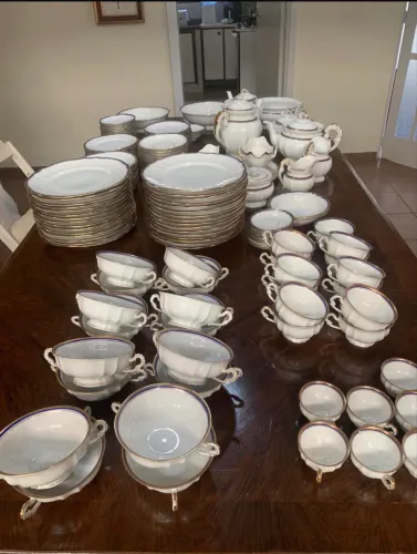 LOUÇA ALEMÃ 200 PEÇAS