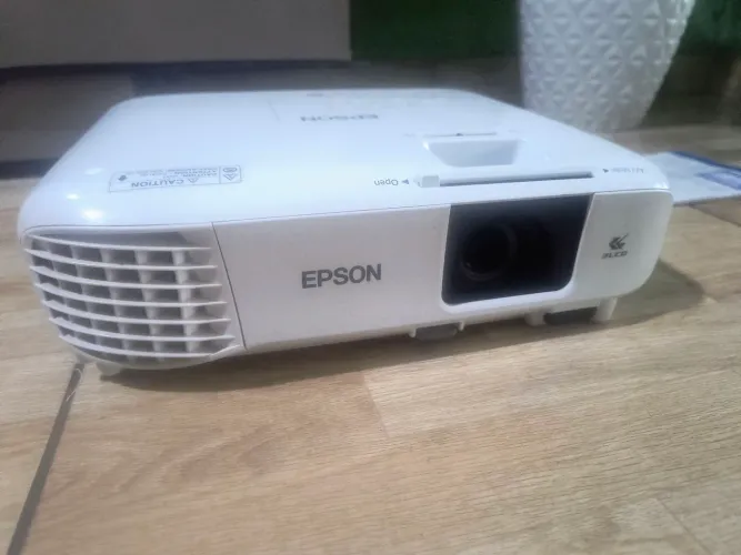 Projetor Epson PowerLite E20