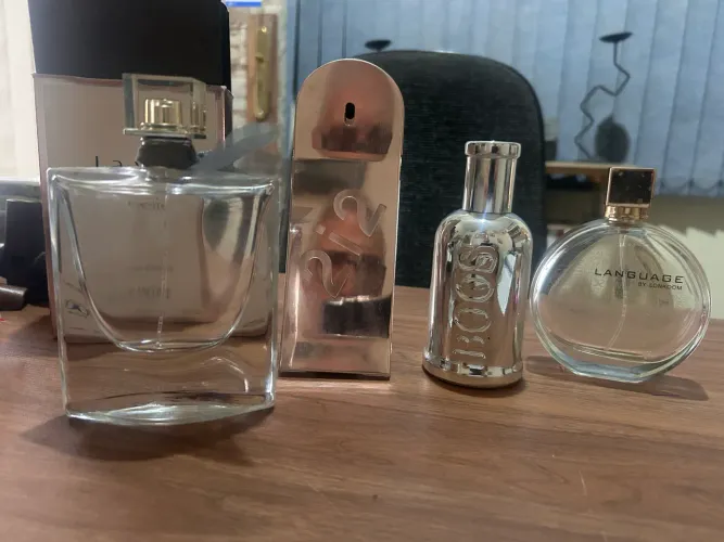 Vidros de perfumes vazios importados