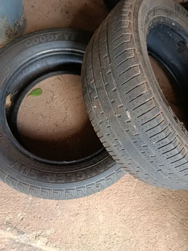 Pneu 235/60/18