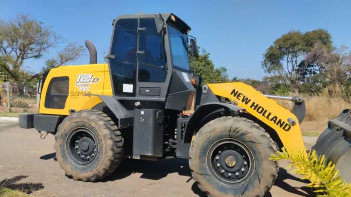 Pá Carregadeira New Holland 12 D
