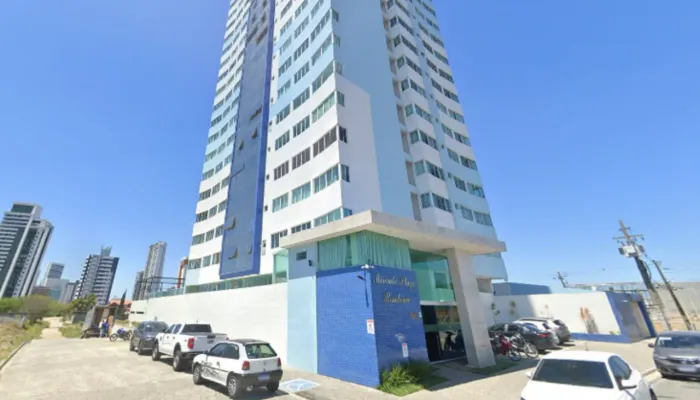 Apartamento para locação com 4 quartos, sendo 2 suítes no bairro Mirante em Campina Grande