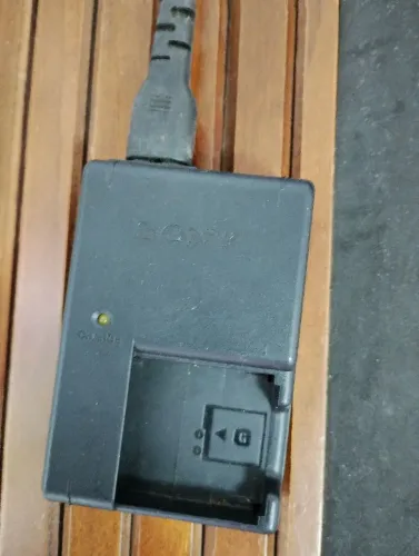 Carregador de bateria da máquina fotográfica Sony