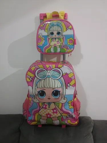 Mochila e lancheira da lol em perfeito estado