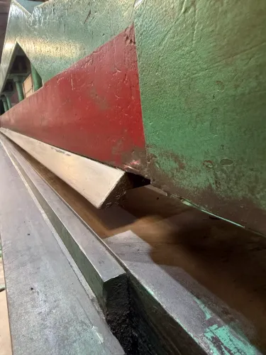 Dobradeira industrial 