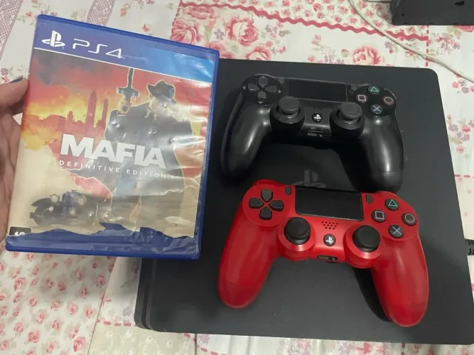 Ps4 500gb + dois controles e um jogo