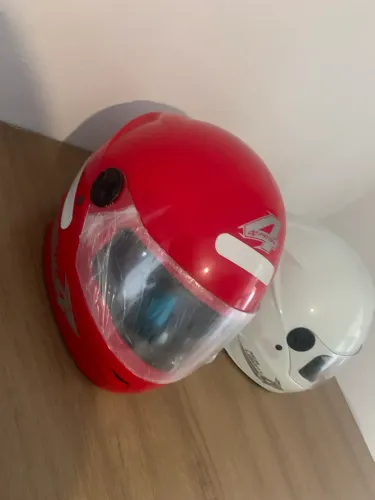 Capacete