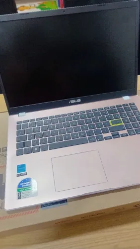 Notebook Asus rosa