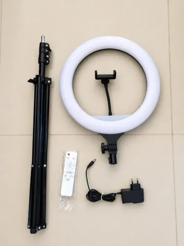 Ring Light LED Grande c/ tripé - Semi Novo