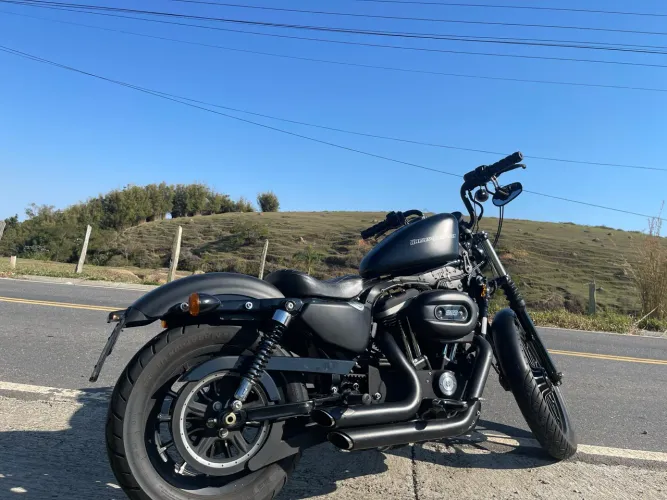 Vendo Harley 883 impecável