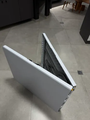 Mesa plástica 1,80x0,75 dobrável
