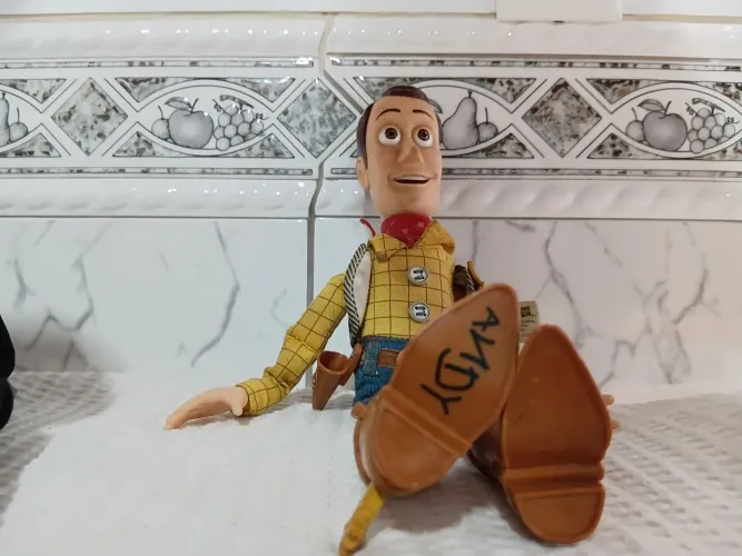 Boneco Woody Toy story sem chapéu