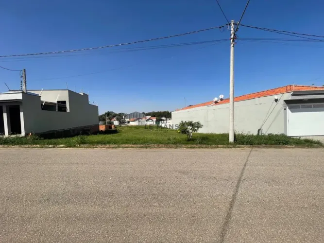 Terreno para venda no bairro Centro em Saltinho - SP