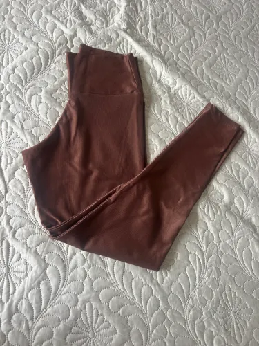 Calça de treino cor cappuccino