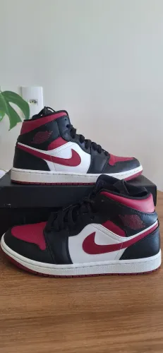 Tênis Air Jordan 1 Mid