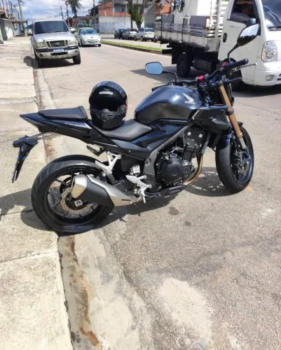 HONDA CB 500F 2023
