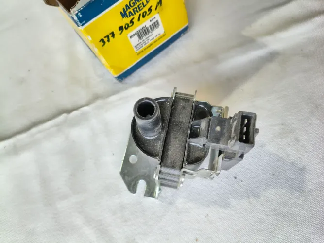 Bobina de Ignição Volkswagen Gol G2 G3 Parati Saveiro Santana Magneti Marelli