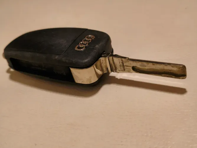 Chave Reserva Original Audi Q3, funcionando perfeitamente