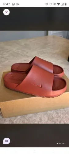 Slide Nike Calm 39 descolando