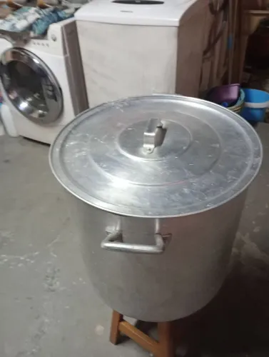 Vendo panela grande de alumínio 