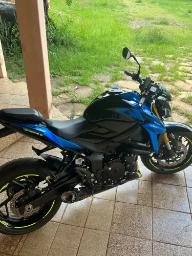 Vendo GSX-S 750 22/23
